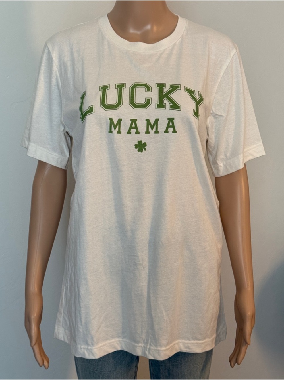 NWT lucky mama graphic short sleeve tee in off white/cream & green